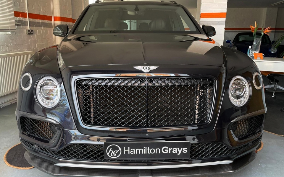 2017 (17) [2018 my] Bentley Bentayga 4.0d V8 Auto 4WD. Finished in  