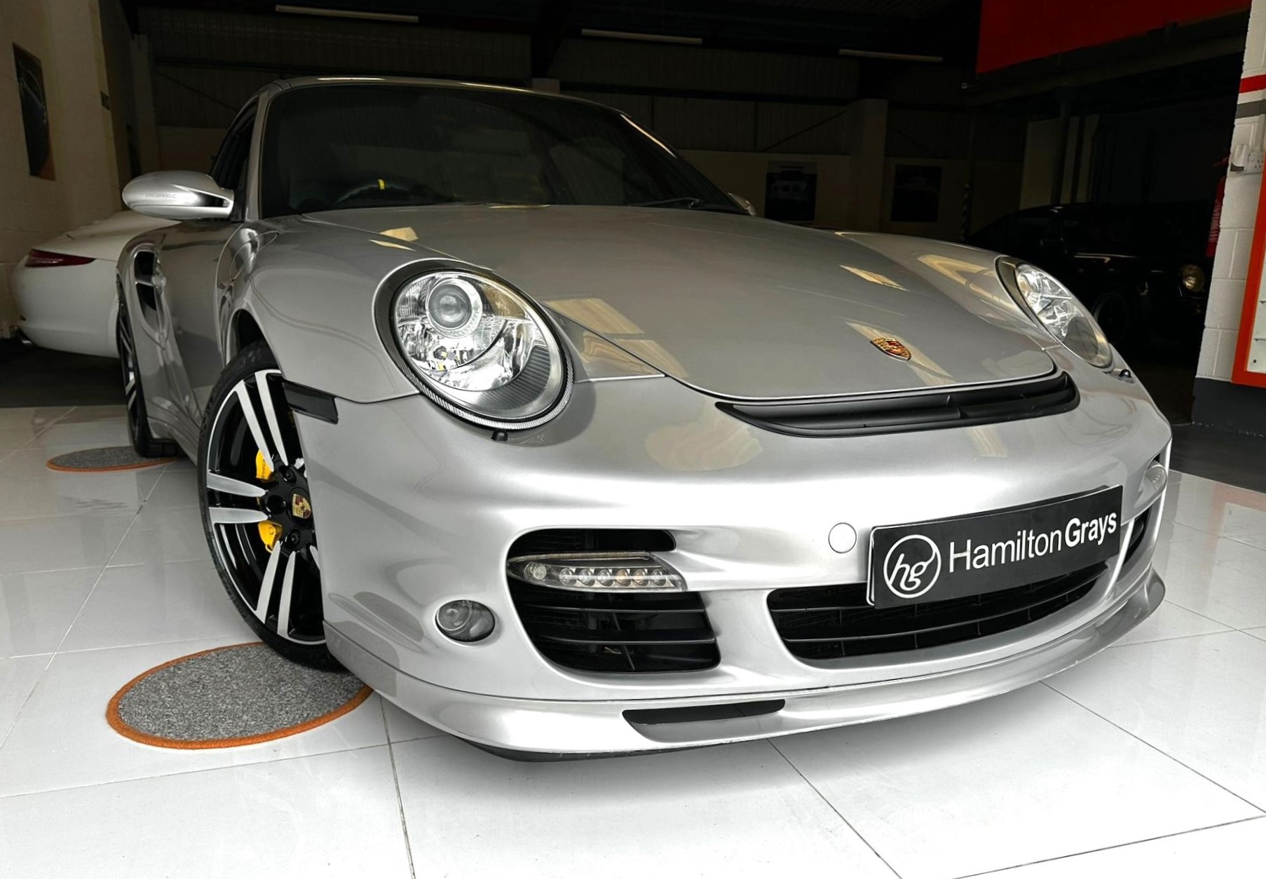 2006 (06) Porsche 911 3.6 [997] Turbo Manual AWD. In Platinum Silver with Full Black Leather. 71k.. FSH. Carbon Interior Pack.. Stunning!    £56,950