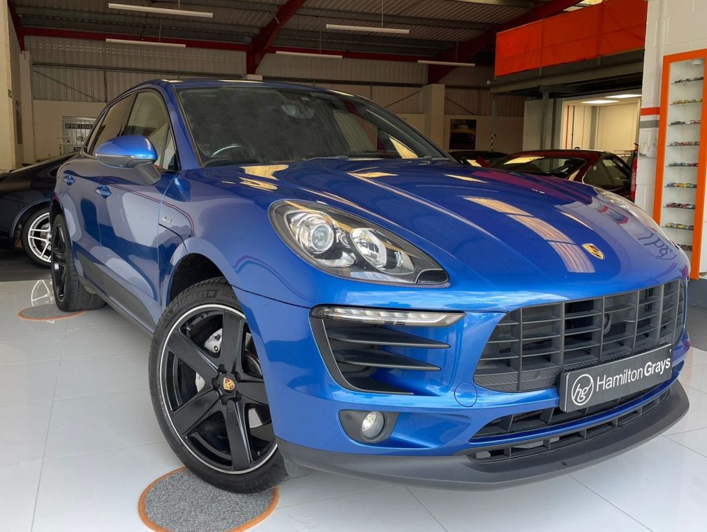 2016 (16) Porsche Macan 3.0 TD V6 S PDK 4WD. In Sapphire Blue Metallic with Full Black Leather. 84k. FSH.. 21in Alloys, Great Example..  £29,950