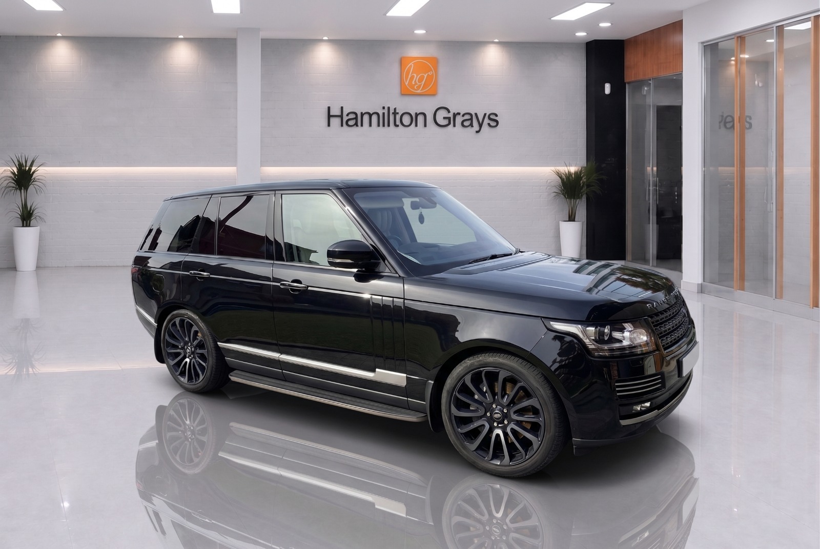 2016 (66) Range Rover 4.4 SD V8 Autobiography SUV Diesel Auto 4WD. Santorini Black with Ivory Leather. FSH, 22′, 360, Double Pan Roof. £19,950